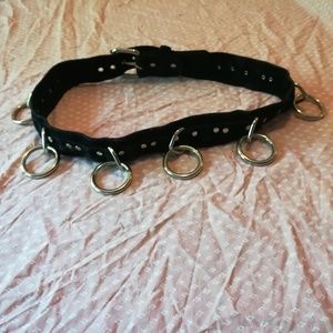 *CLOSET CLEAR OUT SALE* velvet o- ring belt